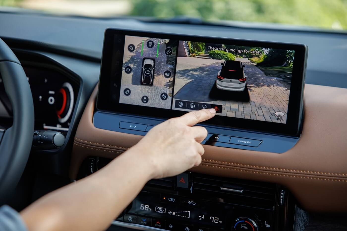 le bouclier Nissan 360 et Nissan ProPILOT sur écran numérique du Nissan Rogue 2025.