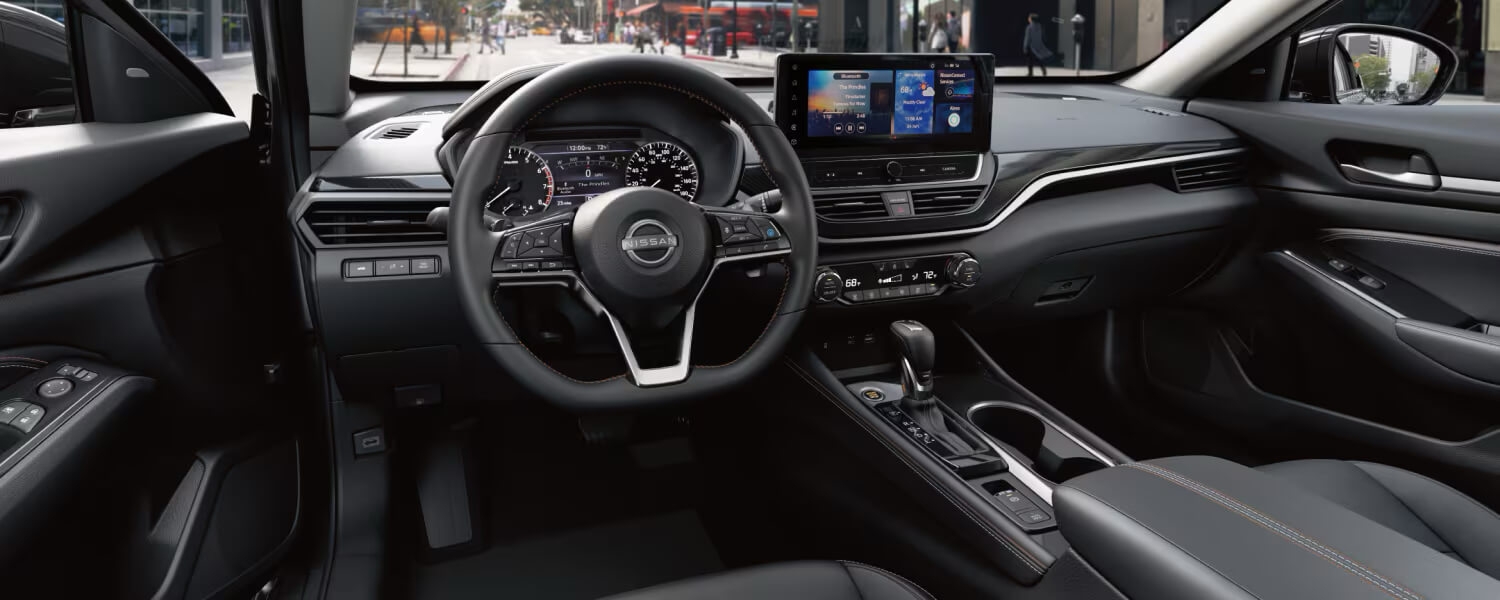 Technologies avancées pour une conduite sereine de la Nissan Altima 2024.