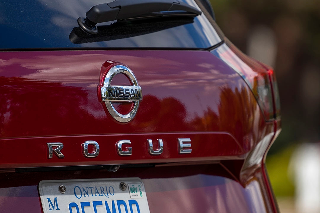 vue arrière du Nissan Rogue 2021