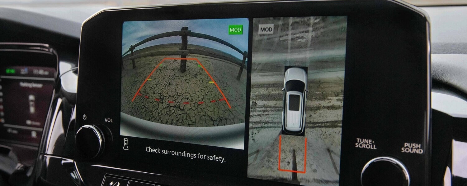 L'assistance ProPILOT sur l'écran tactile du Nissan Pathfinder 2025.